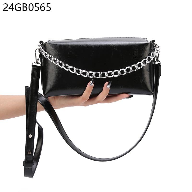 Faux leather chain detail shoulder bag