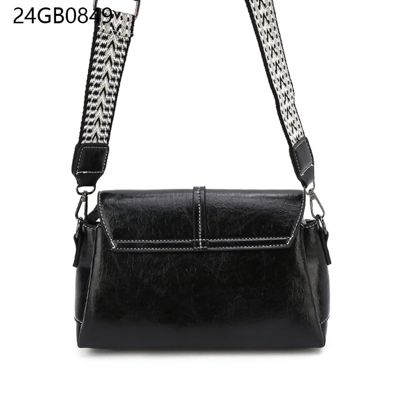 2024 autumn and winter fashion shoulder simple texture foreign style small square hand bags for women bag crossbody bag