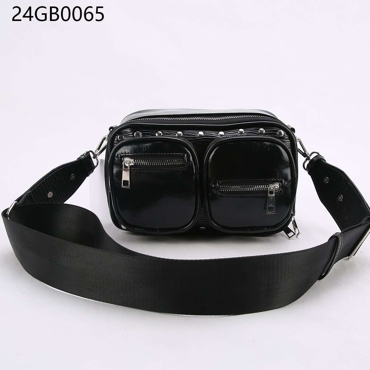 Faux double pocket camera bag