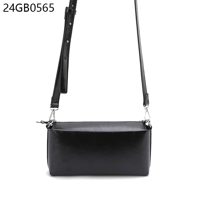 Faux leather chain detail shoulder bag